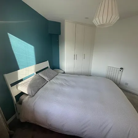 Luxury 1 Bed On The River In The City דירה