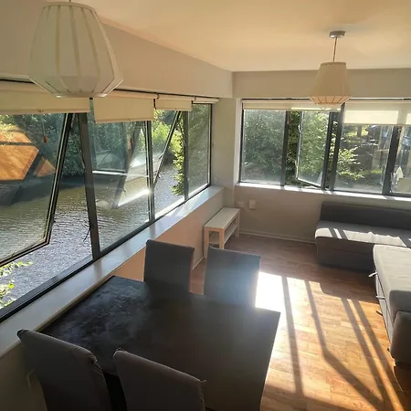شقة Luxury 1 Bed On The River In The City *